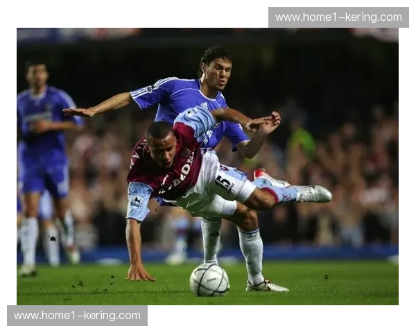 塞尔塔防守阵型移动协调 三后卫体系边路保护机制评估